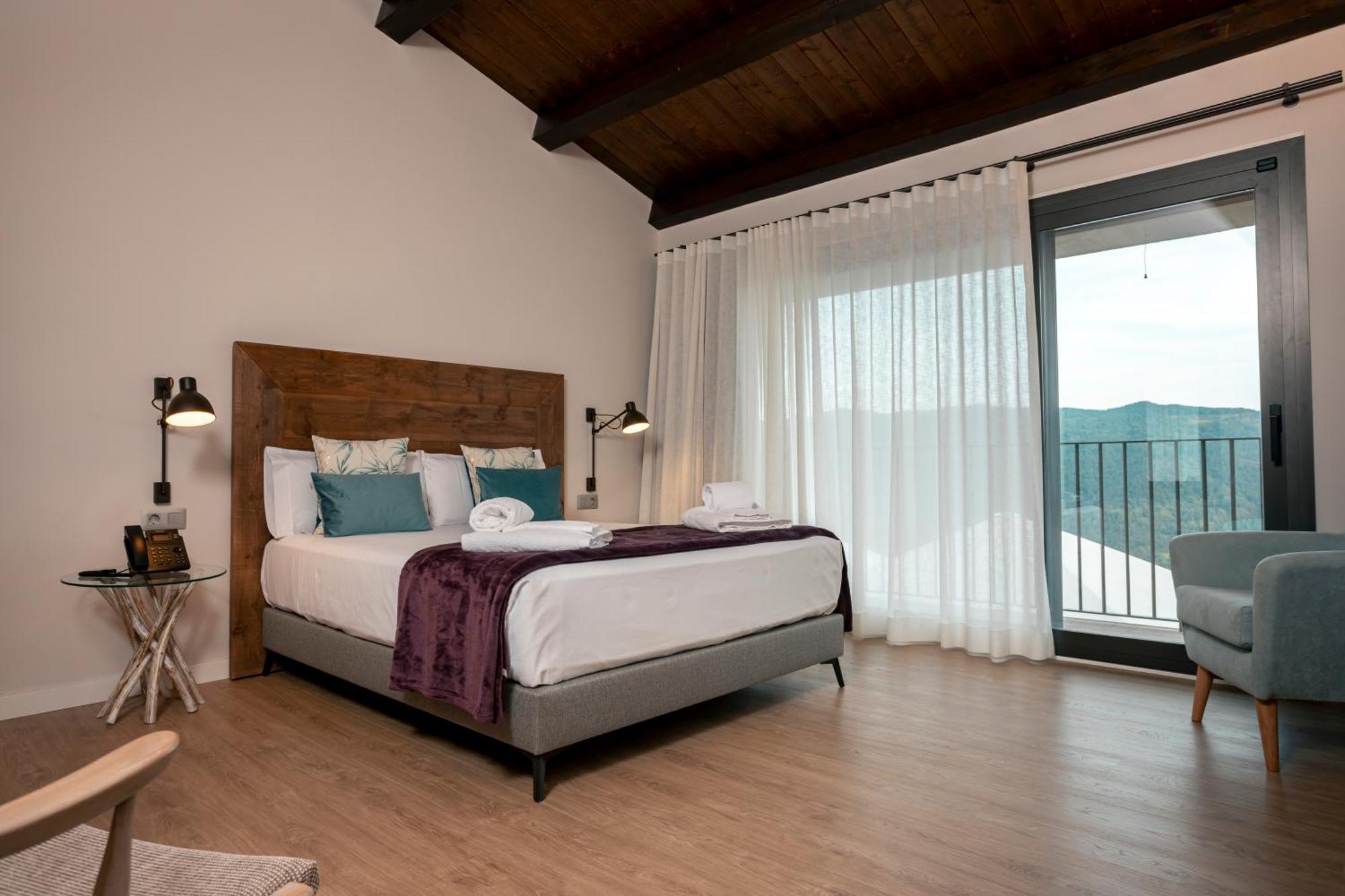 Abbatissa Hotel Restaurant Sant Joan de les Abadesses Buitenkant foto